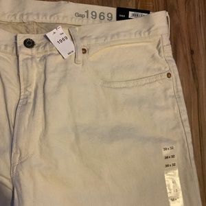 The GAP white jeans 38 x 32 NWT